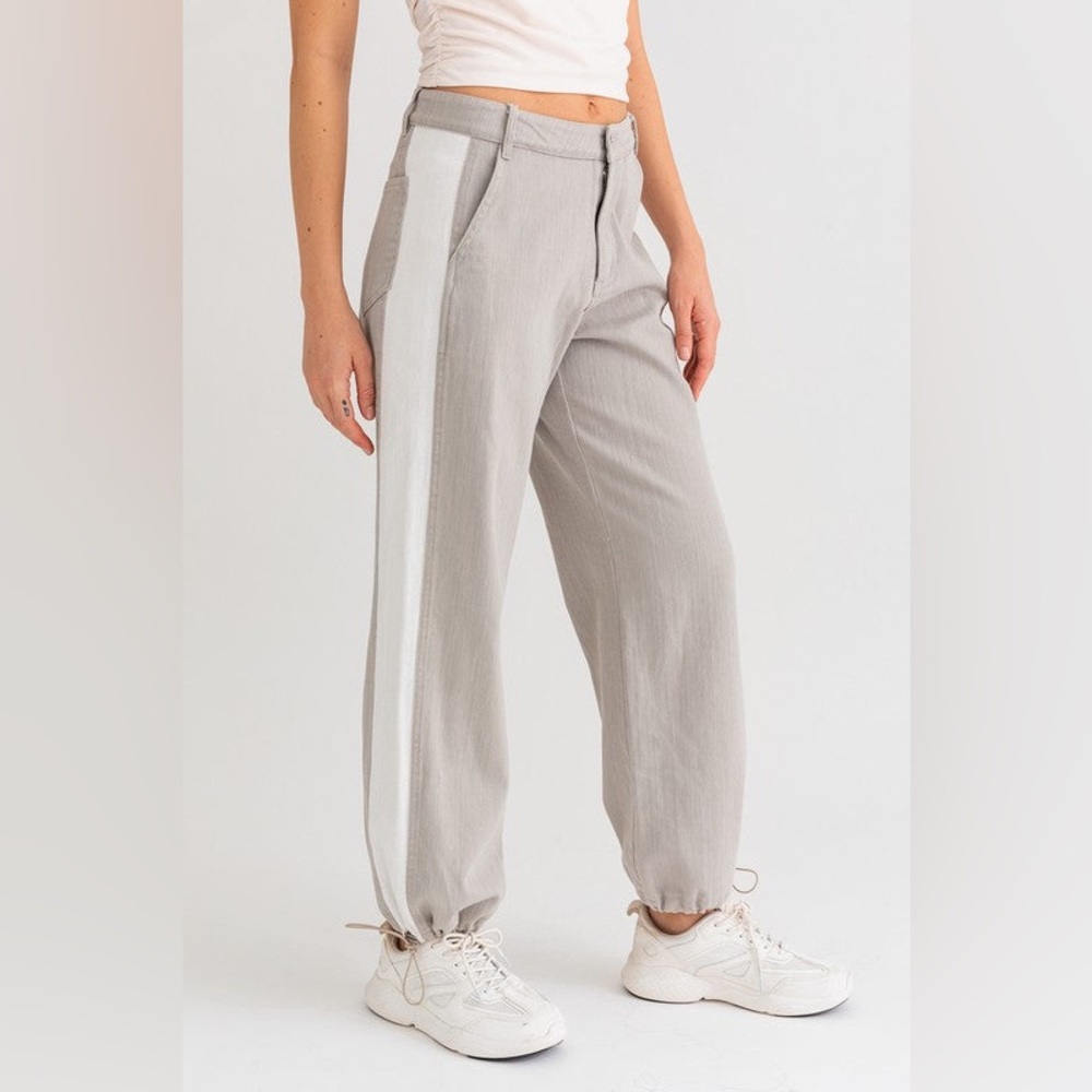 🌾 Le Lis Julia Gray Contrast Pants with Jogger Style